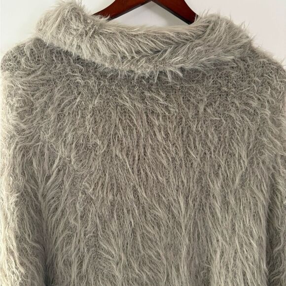 Express furry soft material oversized sweater size xl amazing quality - Picture 11 of 16